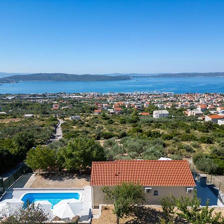 Private Villa Golden Hour With A View Of Split Area Kaštel Sućurac المظهر الخارجي الصورة