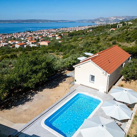 Private Villa Golden Hour With A View Of Split Area Kaštel Sućurac المظهر الخارجي الصورة