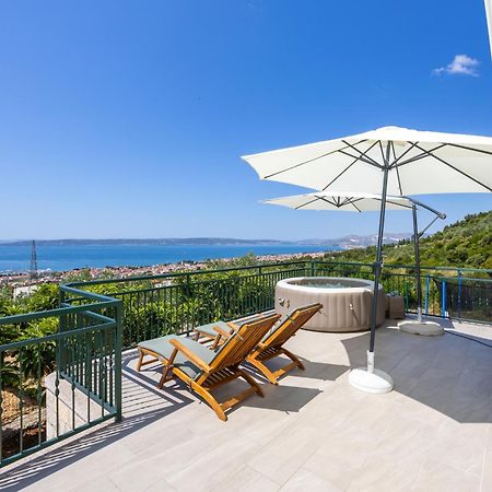 Private Villa Golden Hour With A View Of Split Area Kaštel Sućurac المظهر الخارجي الصورة