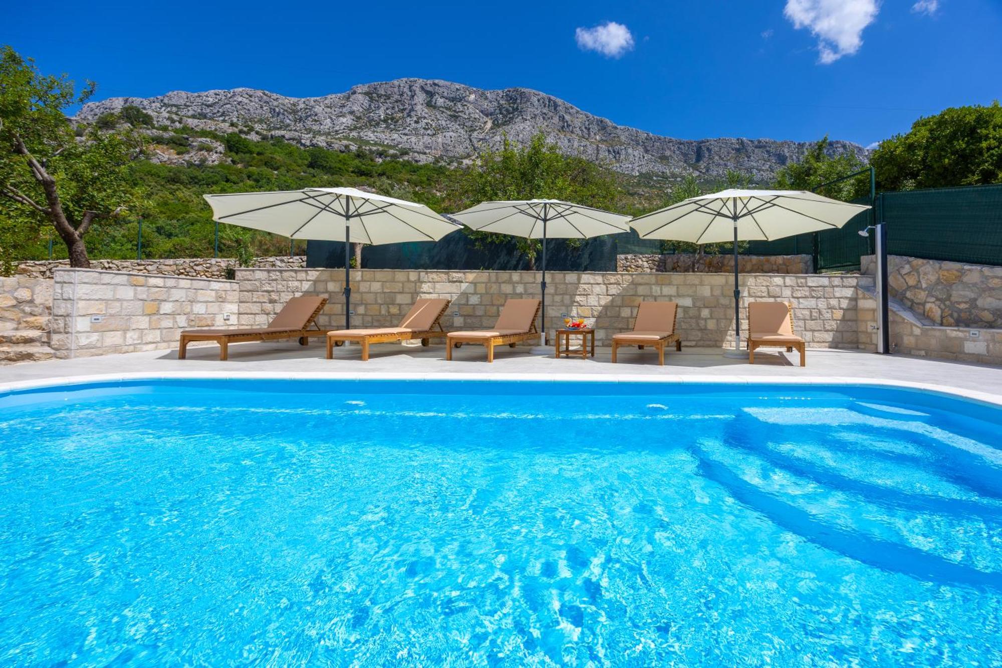 Private Villa Golden Hour With A View Of Split Area Kaštel Sućurac المظهر الخارجي الصورة